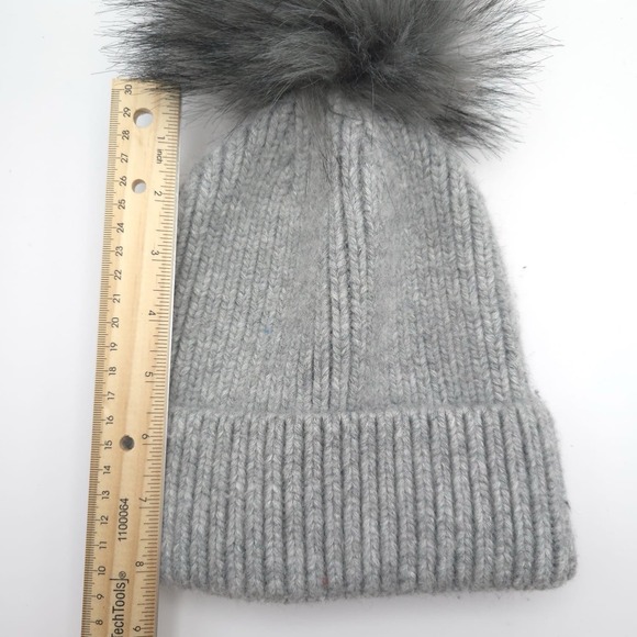 Norla Canada WOOL ALPACA Blend Women's LightGray Knit POM Beanie Luxury Handmade - Picture 5 of 6